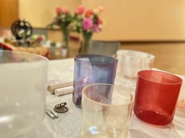 国際ヨーガデーinアンチエイジングボイス&クリスタルボウル